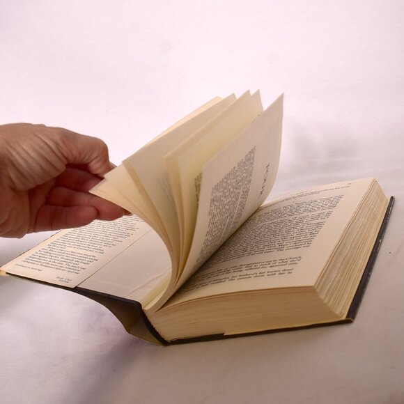 MARIE: A TRUE STORY By Peter Maas - Hardcover  Dust Jacket - Picture 6 of 9